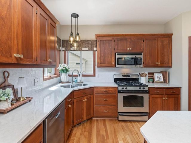 1631 Sparrow Road, Waconia, MN 55387