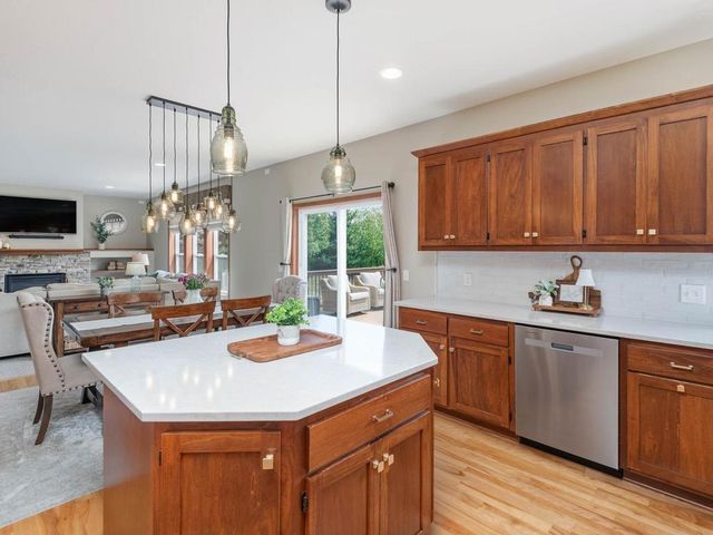 1631 Sparrow Road, Waconia, MN 55387