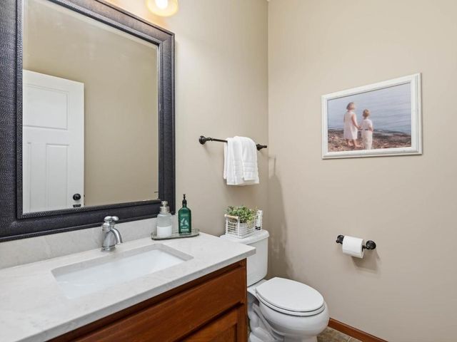 1631 Sparrow Road, Waconia, MN 55387