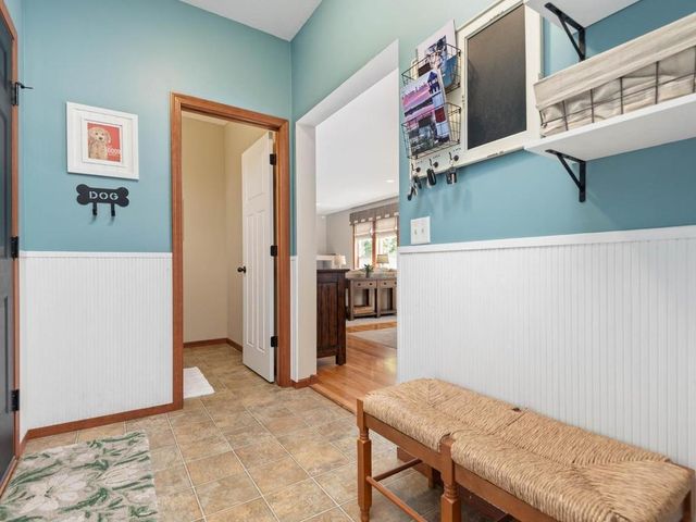1631 Sparrow Road, Waconia, MN 55387