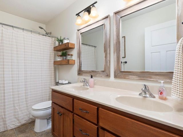 1631 Sparrow Road, Waconia, MN 55387