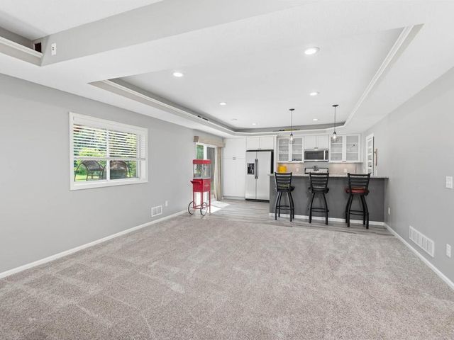 1631 Sparrow Road, Waconia, MN 55387
