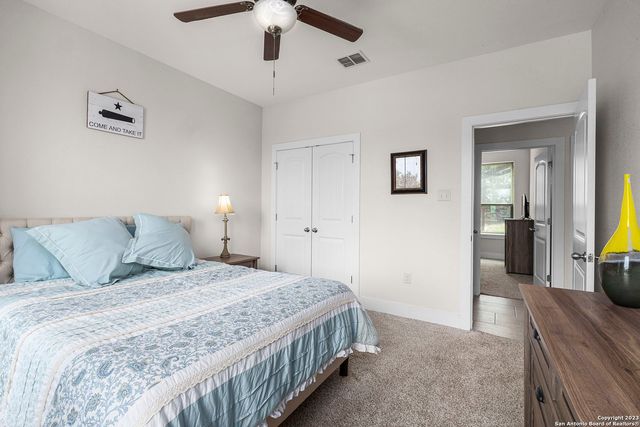 618 wagon wheel, Canyon Lake, TX 78133