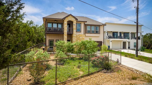 618 wagon wheel, Canyon Lake, TX 78133