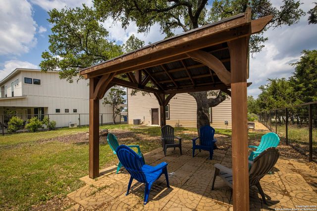 618 wagon wheel, Canyon Lake, TX 78133