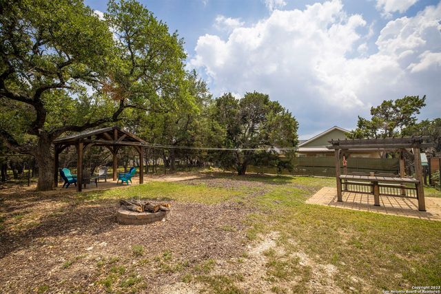 618 wagon wheel, Canyon Lake, TX 78133