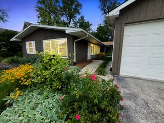 5611 S Quincy Street S, Hinsdale, IL 60521