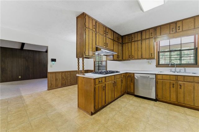 2485 Maple Street, Snellville, GA 30078