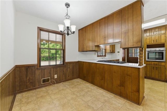 2485 Maple Street, Snellville, GA 30078