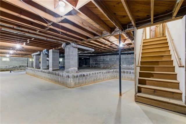 2485 Maple Street, Snellville, GA 30078