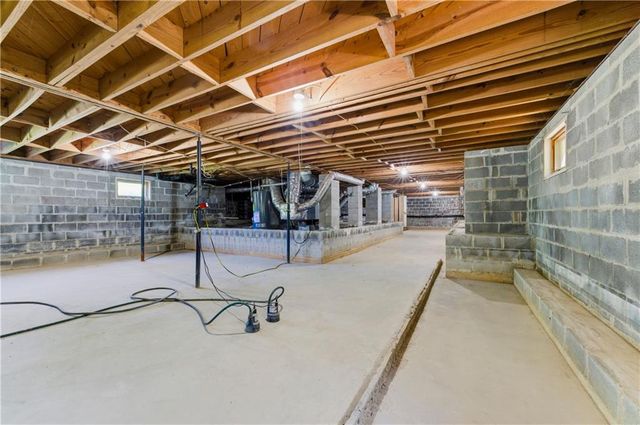 2485 Maple Street, Snellville, GA 30078