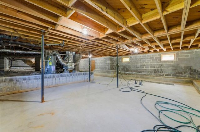 2485 Maple Street, Snellville, GA 30078