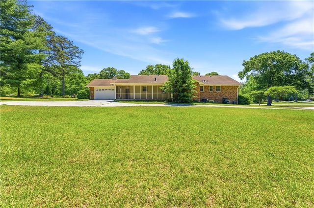 2485 Maple Street, Snellville, GA 30078