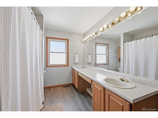 5835 S Danube Cir, Aurora, CO 80015