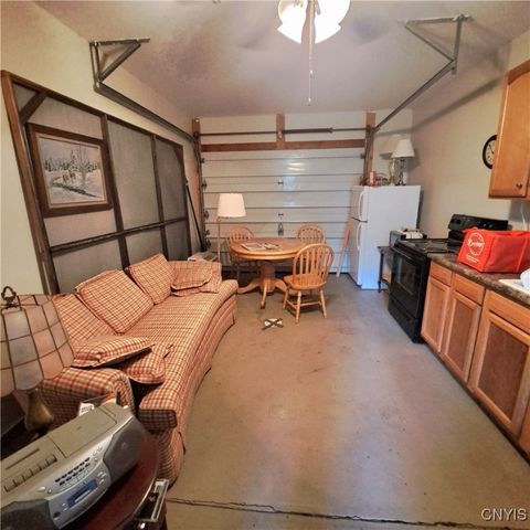 3091 Mcconnellsville Road, Vienna, NY 13308