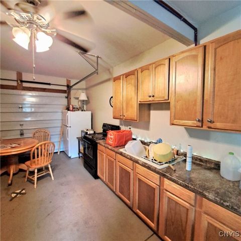 3091 Mcconnellsville Road, Vienna, NY 13308