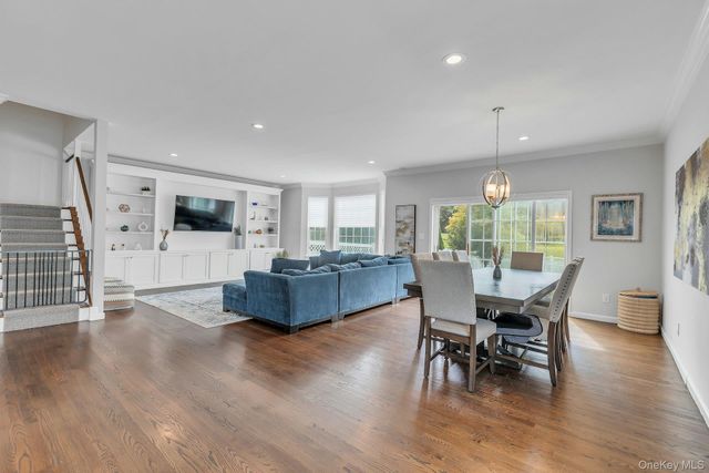 140 Rivendell Court, Melville, NY 11747