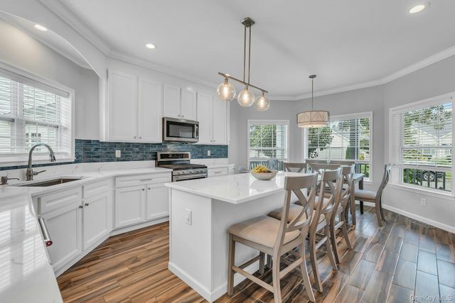 140 Rivendell Court, Melville, NY 11747