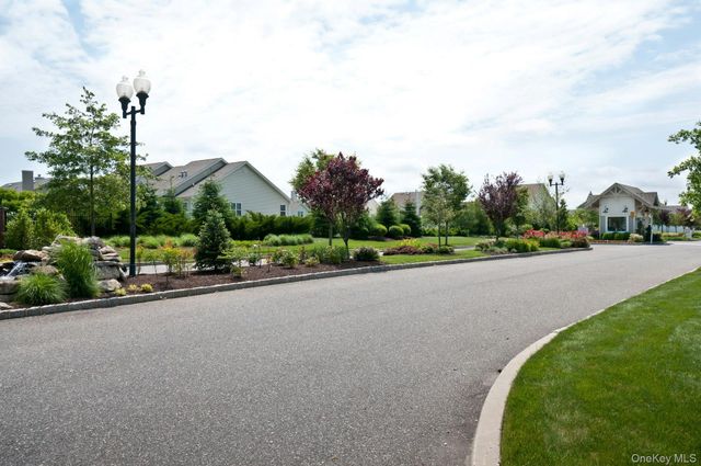 140 Rivendell Court, Melville, NY 11747