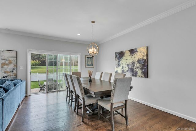 140 Rivendell Court, Melville, NY 11747