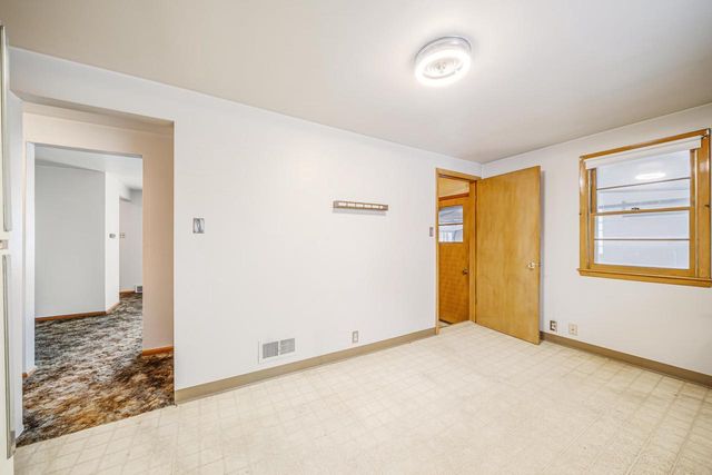 461 OAKLAWN AVENUE, Green Bay, WI 54304