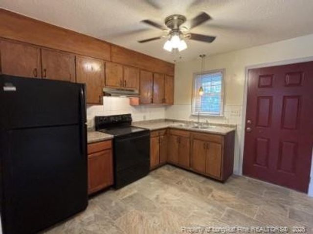 816 Shaw Mill Drive 13, Fayetteville, NC 28311