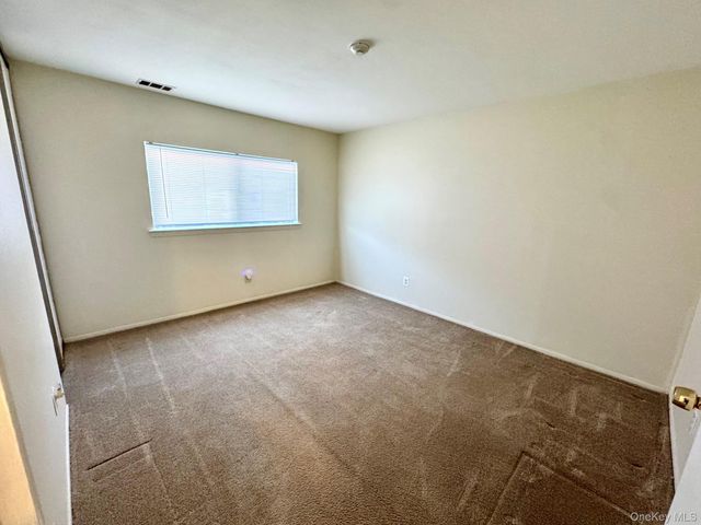 71 Pointe Circle S 71, Coram, NY 11727