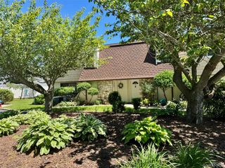 71 Pointe Circle S 71, Coram, NY 11727