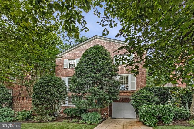 4745 RESERVOIR RD NW, Washington, DC 20007