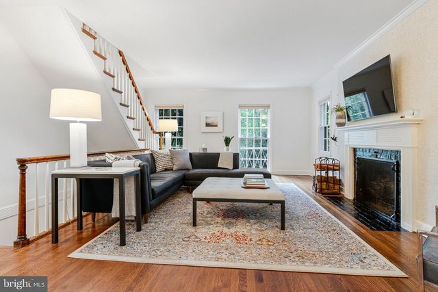 4745 RESERVOIR RD NW, Washington, DC 20007