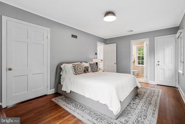 4745 RESERVOIR RD NW, Washington, DC 20007