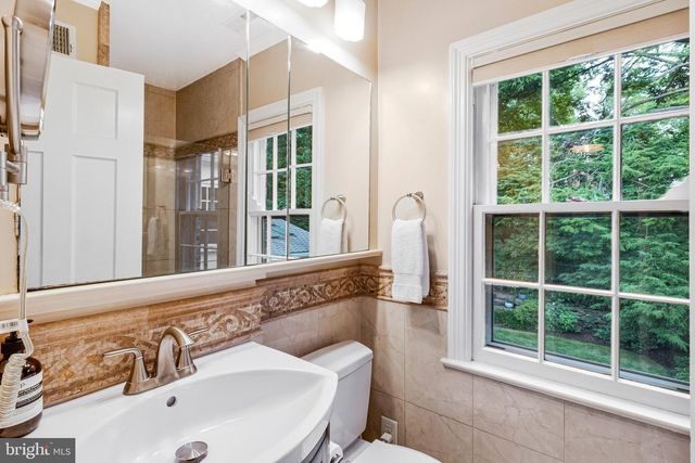 4745 RESERVOIR RD NW, Washington, DC 20007