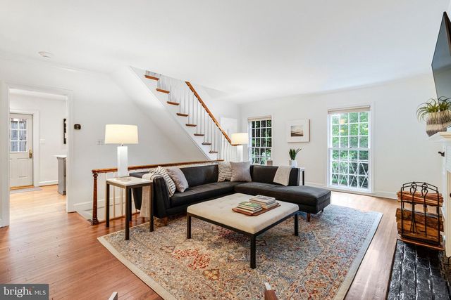 4745 RESERVOIR RD NW, Washington, DC 20007