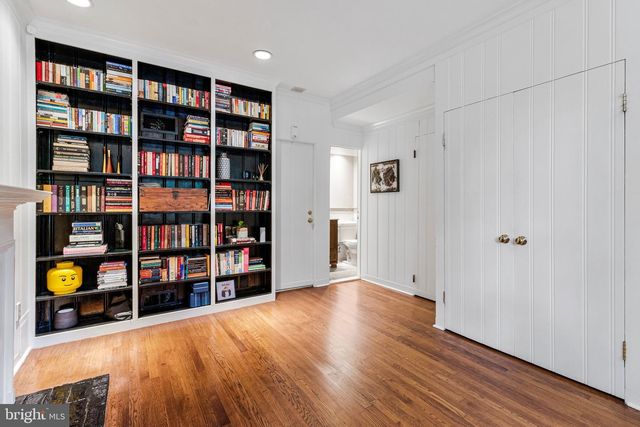 4745 RESERVOIR RD NW, Washington, DC 20007