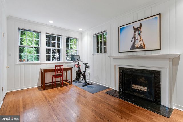 4745 RESERVOIR RD NW, Washington, DC 20007