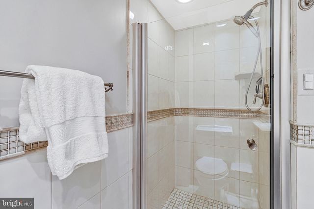 4745 RESERVOIR RD NW, Washington, DC 20007