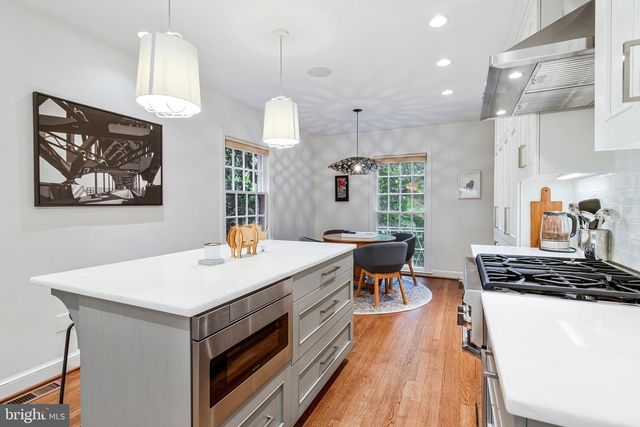 4745 RESERVOIR RD NW, Washington, DC 20007