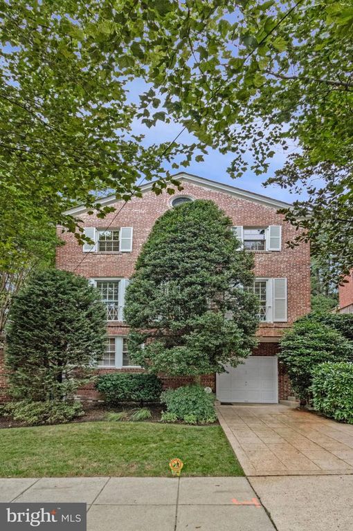 4745 RESERVOIR RD NW, Washington, DC 20007