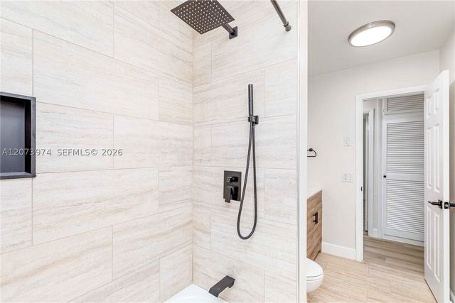 1900 NW 82nd Ter, Pembroke Pines, FL 33024