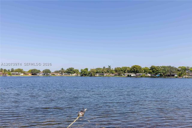 1900 NW 82nd Ter, Pembroke Pines, FL 33024
