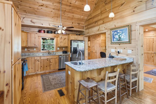 184 Hidden Cove Lane, Ridgeville, SC 29472