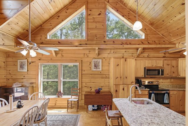 184 Hidden Cove Lane, Ridgeville, SC 29472