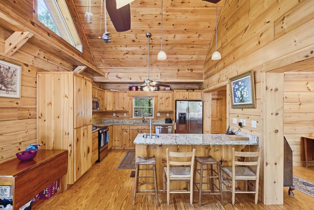 184 Hidden Cove Lane, Ridgeville, SC 29472
