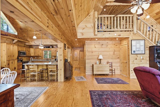 184 Hidden Cove Lane, Ridgeville, SC 29472