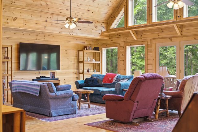 184 Hidden Cove Lane, Ridgeville, SC 29472