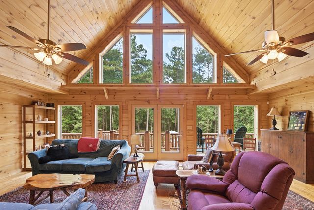 184 Hidden Cove Lane, Ridgeville, SC 29472