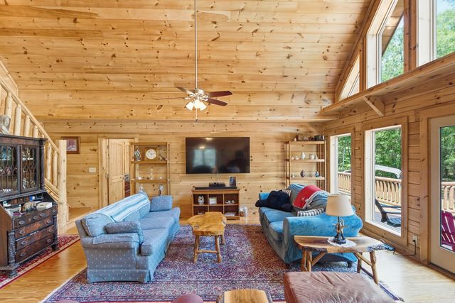 184 Hidden Cove Lane, Ridgeville, SC 29472