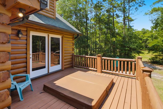 184 Hidden Cove Lane, Ridgeville, SC 29472