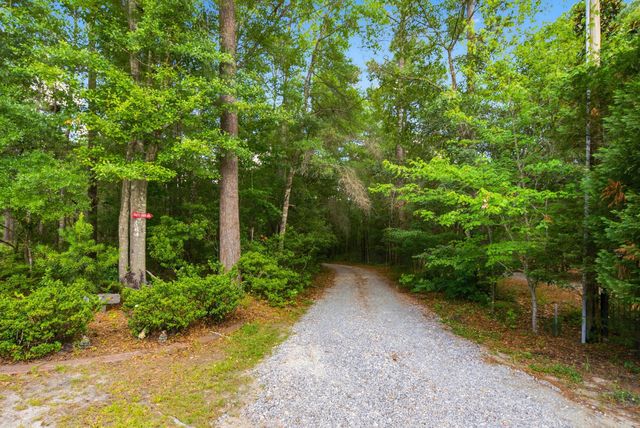 184 Hidden Cove Lane, Ridgeville, SC 29472