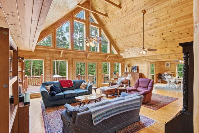 184 Hidden Cove Lane, Ridgeville, SC 29472